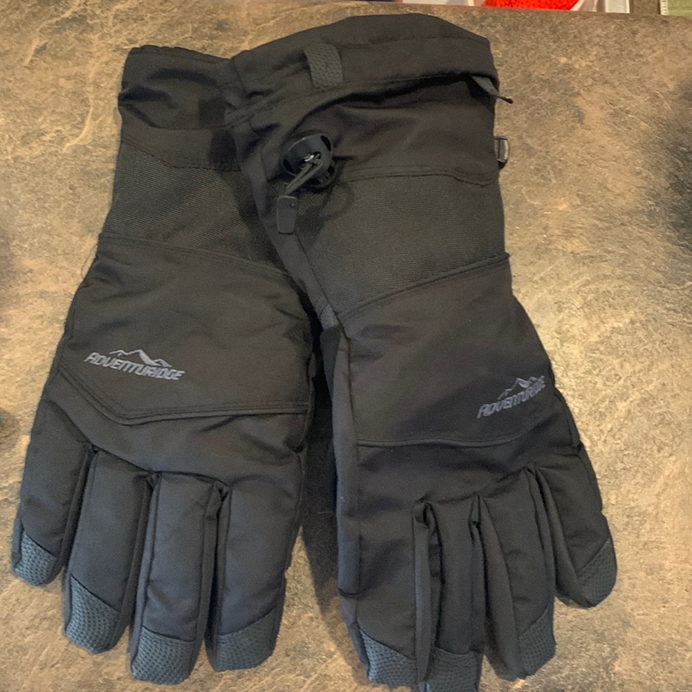 Ski type gloves
